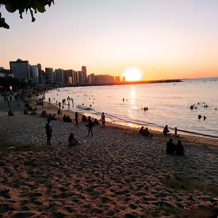 Beira Mar: Bom Gosto E Conforto Apartamento