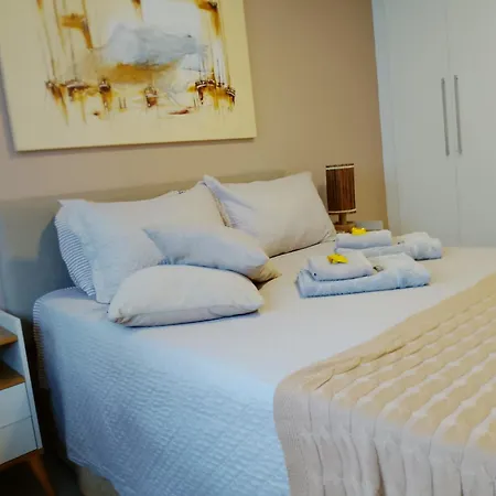 Beira Mar: Bom Gosto E Conforto Apartamento